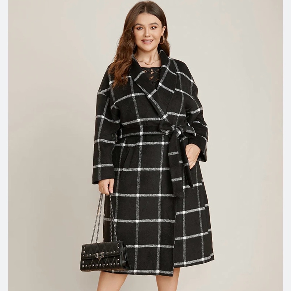 BloomChic Women's Checkered Coat in Black and White